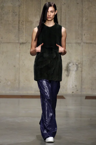 Look 13
